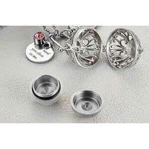 Pet cremation remains necklace silver